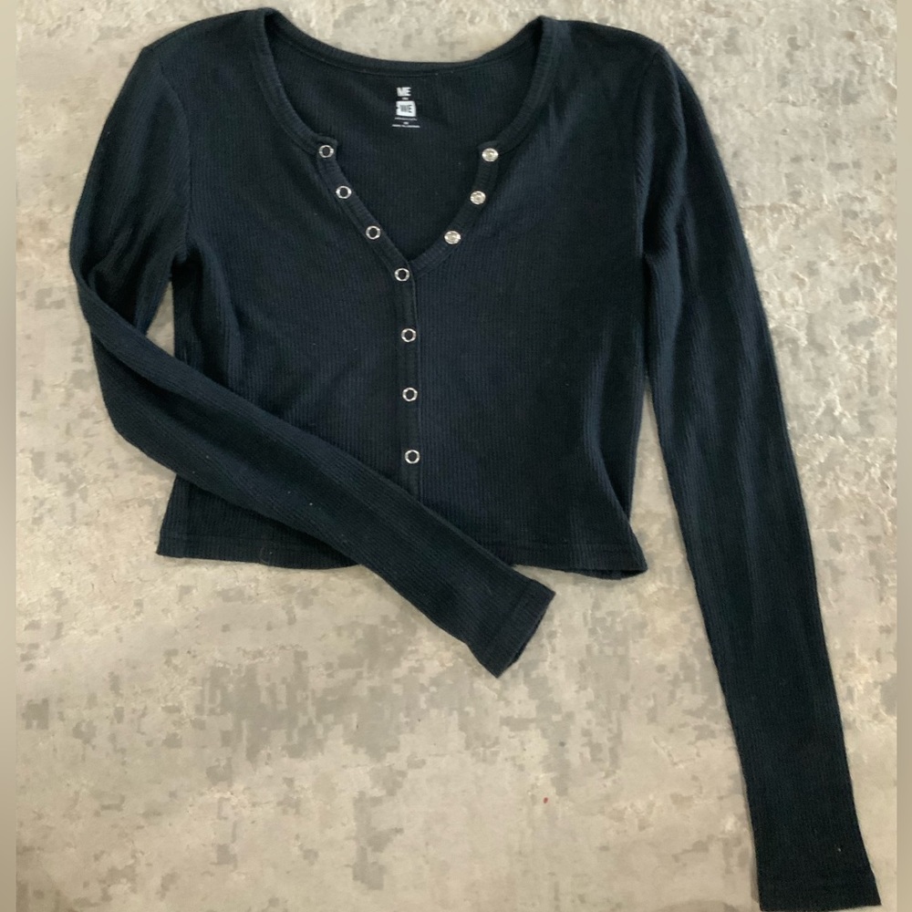 black henley crop